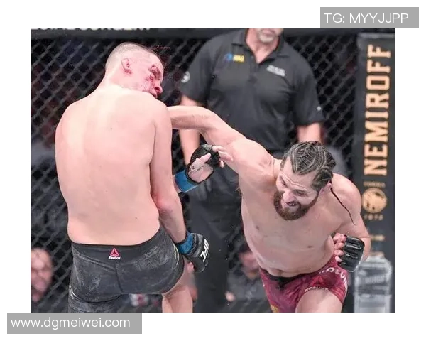 足球明星的收入揭秘:工资之外的财富与代言收入分析